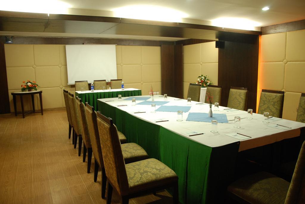 Hotel Hassan Ashok Extérieur photo
