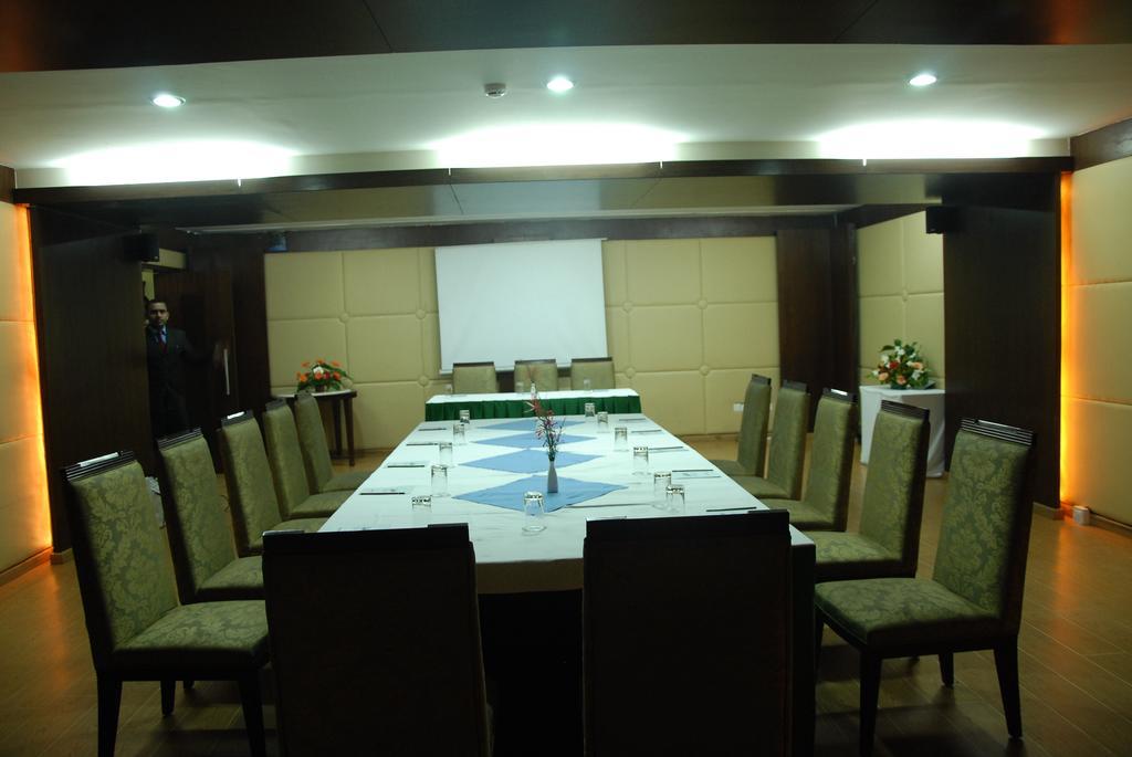 Hotel Hassan Ashok Extérieur photo