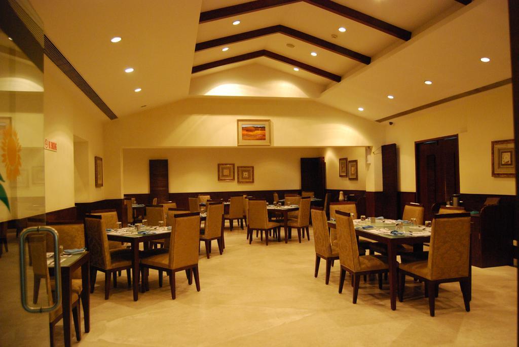Hotel Hassan Ashok Extérieur photo