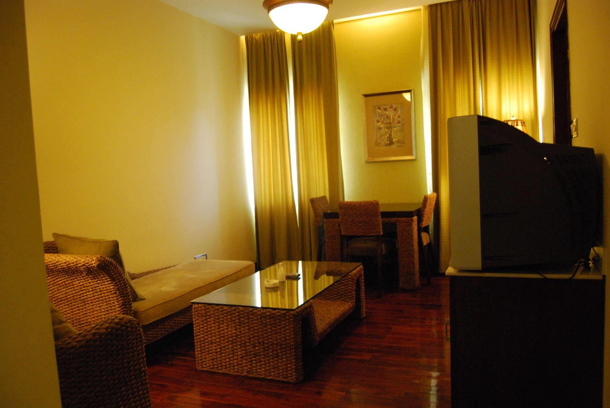 Hotel Hassan Ashok Extérieur photo