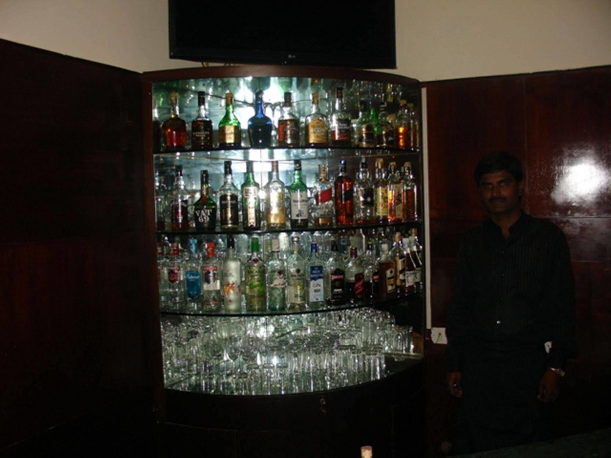 Hotel Hassan Ashok Extérieur photo