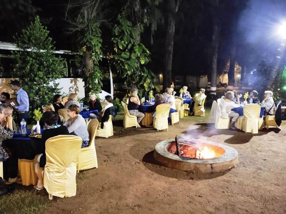 Hotel Hassan Ashok Extérieur photo